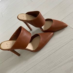 Jessica Simpson slip on pumps